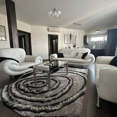 Panorama Apartments Prešov Buitenkant foto